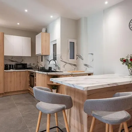 Liv - Cozy Urban In Pagrati Apartment
